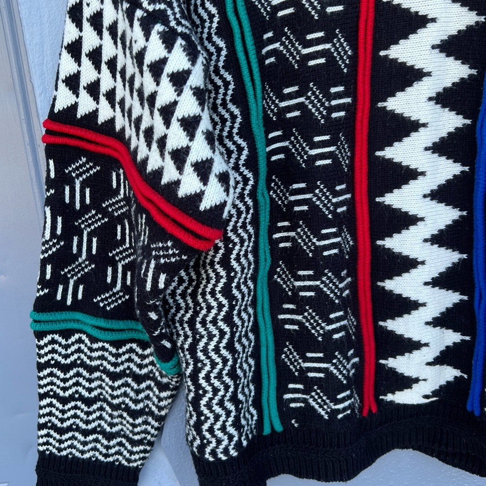 Vintage Concrete Black and White Sweater - Picture 4 of 5